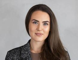 العميل Chloe Pepworth