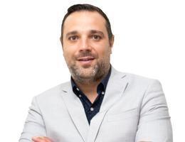 العميل Mark Baker