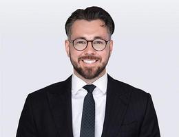 العميل Jon Thompson