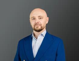 العميل Andrey Gradobyk