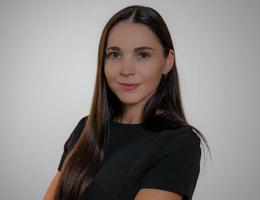 العميل Zhanna Bugaeva