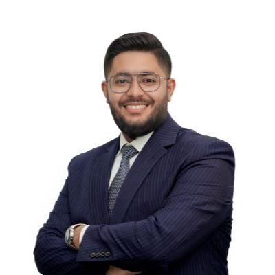 العميل Adil Gilani