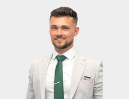 العميل Joshua Wigston