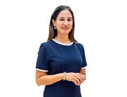 Agent Sherry Briet