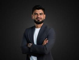 العميل Umair Hussain