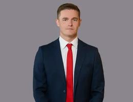 العميل Ric Ashton