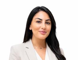 العميل Alexandra Attara
