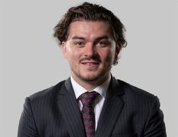 العميل Keenan Hilton