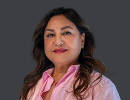 العميل Farah Ali