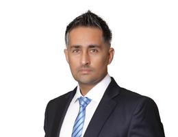 العميل Ayaz Salman