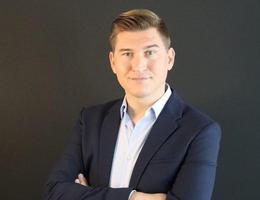 Agent Steven Looije