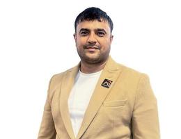 العميل Mudasar Ayoob