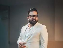 العميل Adeel Shahzad