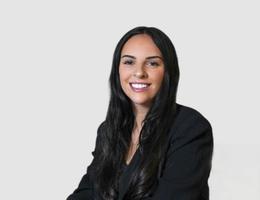 العميل Zoe King