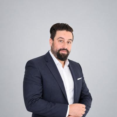 العميل Nadhir Saied
