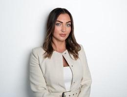 Agent Simone Adlington