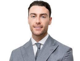 العميل Charles Barrall
