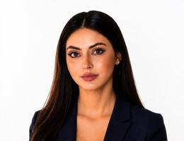العميل Neha Henry