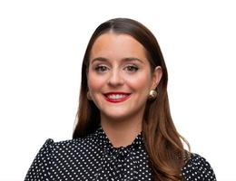 العميل Elise Lewis