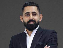 العميل Touqeer Akhtar