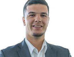 العميل Theo Syme Dey