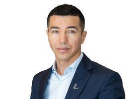 العميل Rustam Avazov