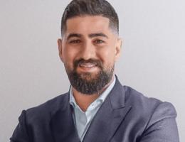العميل Mustafa Kayali