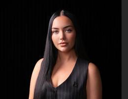العميل Georgia Louise Swords