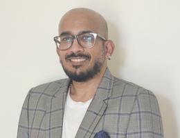 العميل Huzefa Khanji