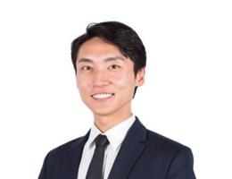 العميل Zhenwei Qin