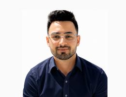 العميل Suraj Makhija