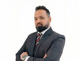العميل karan Karkal