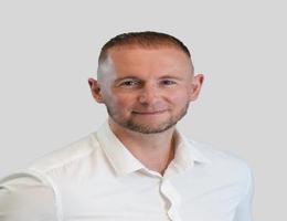 العميل Sean Preston