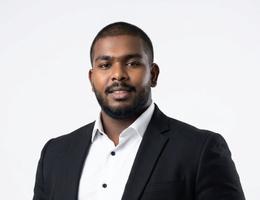 العميل Niro Ruwanpathirana