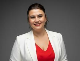 العميل Evelina Loretsyan