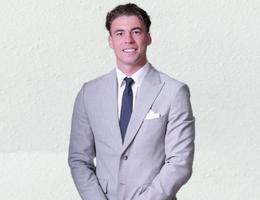 العميل Dylan Clare