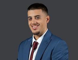 العميل Adam Hamzaoui