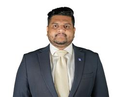 العميل Renoi Tomy  Koottumkal