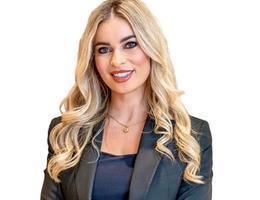 Agent Daniela Mihai