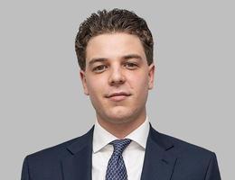 العميل Flynn Laidlaw