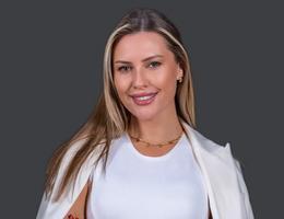 Agent Chloe Loughnan