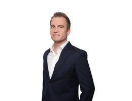 العميل Paul Martin