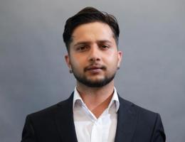 العميل Binayak Bhattarai