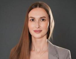 العميل Anastasiia Brul