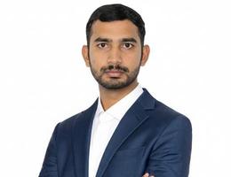 العميل Zeeshan Ali
