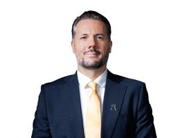 Agent Luke Lincoln