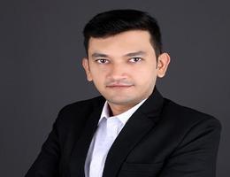 Agent Naresh Navlani