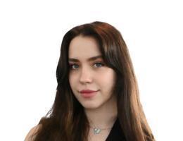 Agent Klaudia Sarkozi