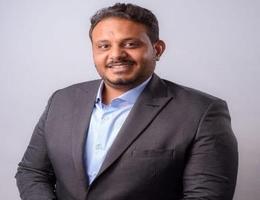 العميل Asim Mustafa