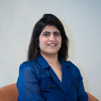 العميل JOYATI MANGHANI